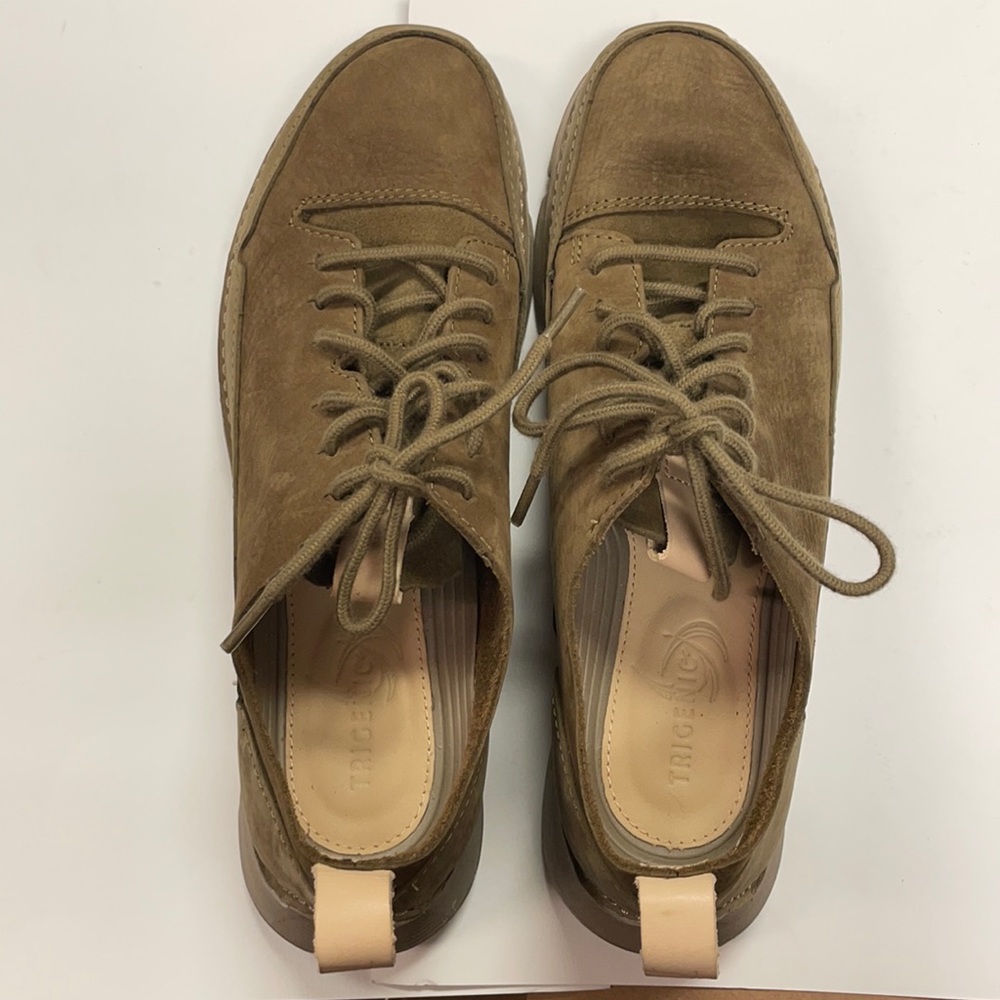 Women's Clarks Trigenic Causal Shoes Sneakers Size 8.5 Brown Leather Lace Up